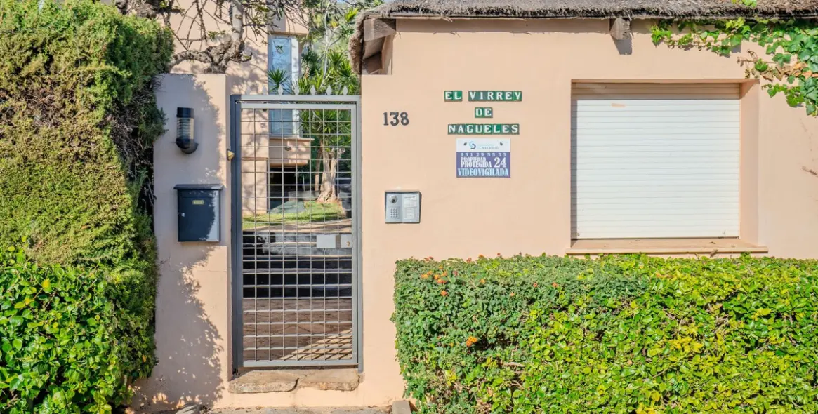 Продажа апартаментов на среднем этаже в Marbella 16