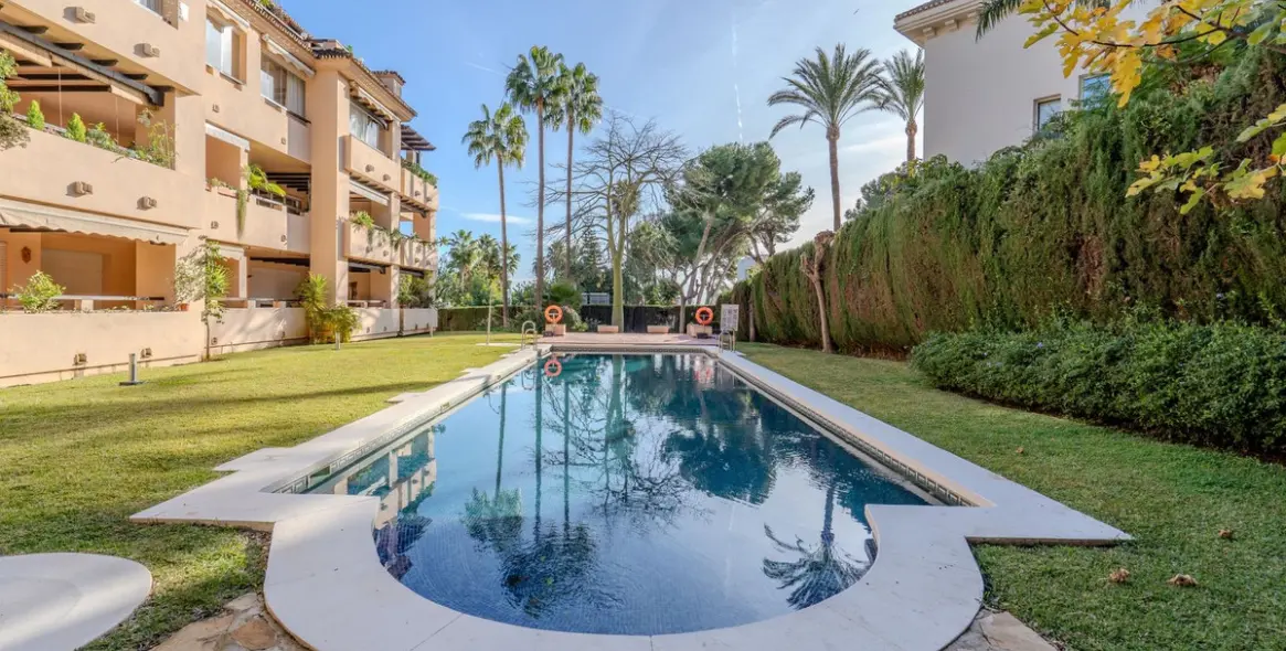 Долгосрочная аренда апартаментов на среднем этаже в Marbella 21