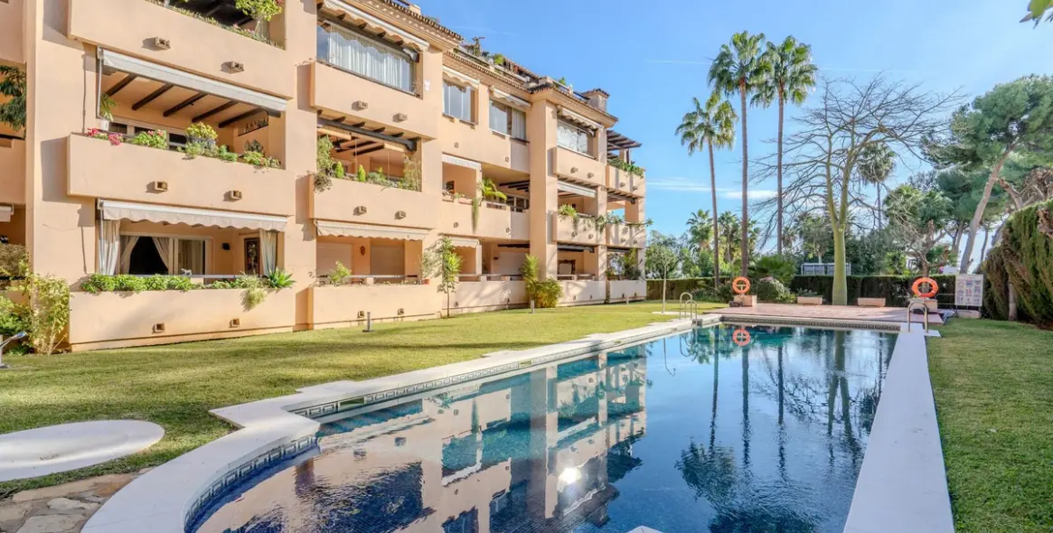 Долгосрочная аренда апартаментов на среднем этаже в Marbella 22