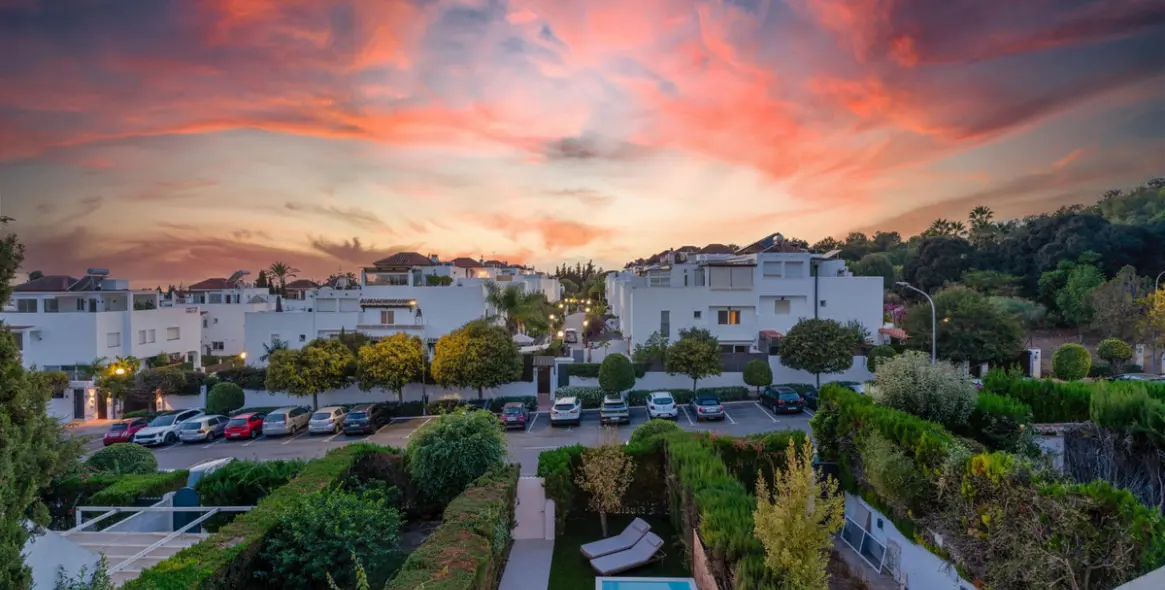 Venta de adosado en Nagüeles 28