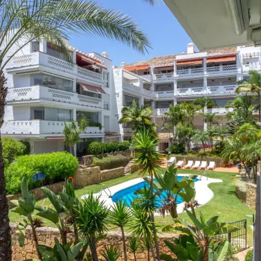 Продажа апартаментов на среднем этаже в The Golden Mile