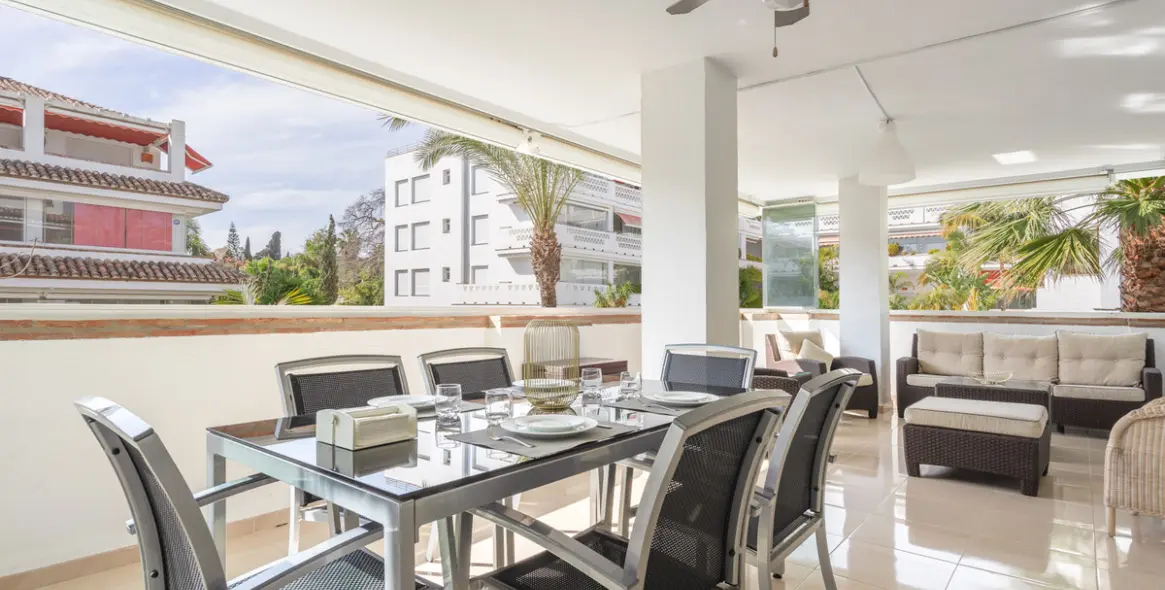 Продажа апартаментов на среднем этаже в The Golden Mile 3