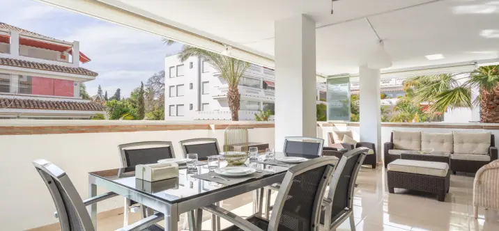 Продажа апартаментов на среднем этаже в The Golden Mile 2