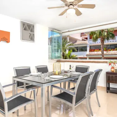 Продажа апартаментов на среднем этаже в The Golden Mile