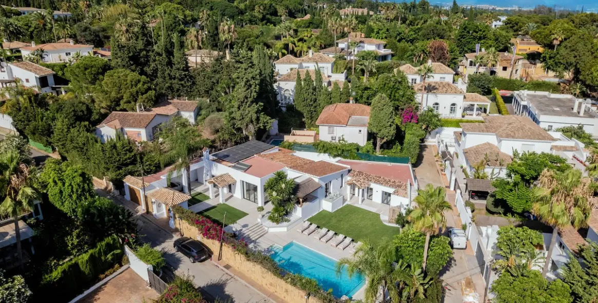 Продажа  отдельно стоящей виллы в Nagüeles 2