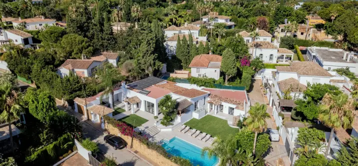 Продажа  отдельно стоящей виллы в Nagüeles 1