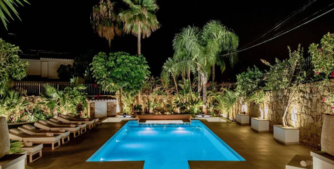 Продажа  отдельно стоящей виллы в Nagüeles 4