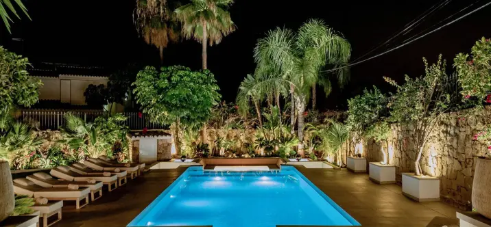 Продажа  отдельно стоящей виллы в Nagüeles 3