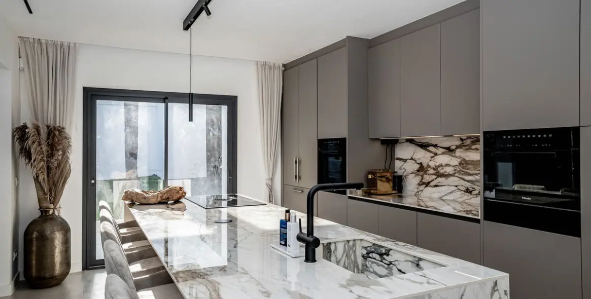 Продажа  отдельно стоящей виллы в Nagüeles 5