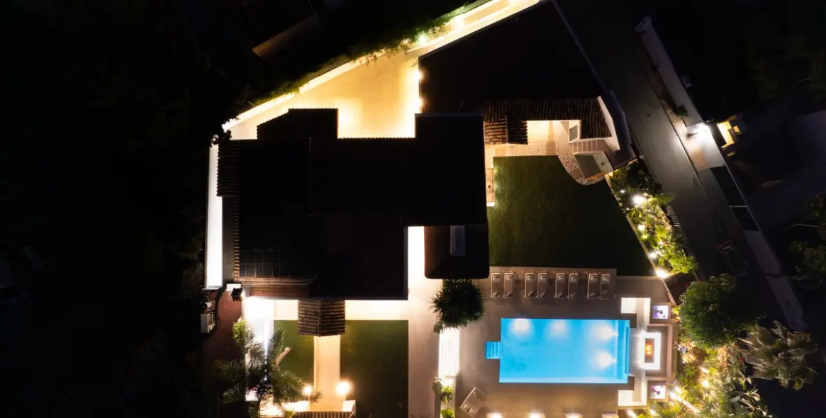 Продажа  отдельно стоящей виллы в Nagüeles 11