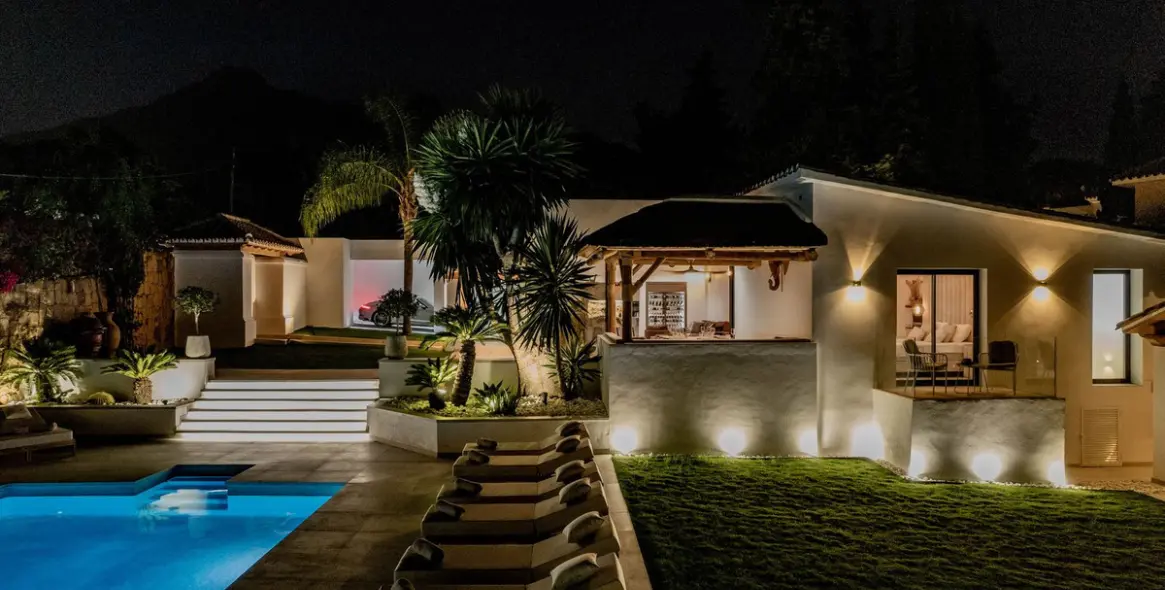 Продажа  отдельно стоящей виллы в Nagüeles 21