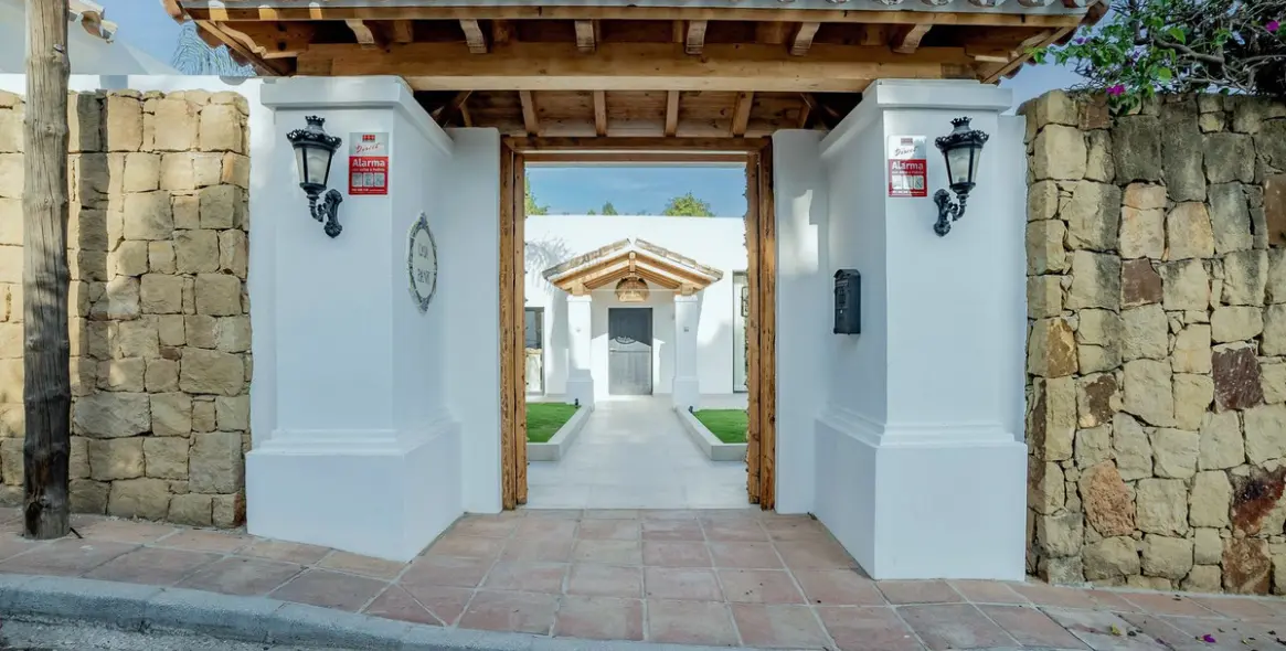 Long-term rent of detached villa in Nagüeles 39