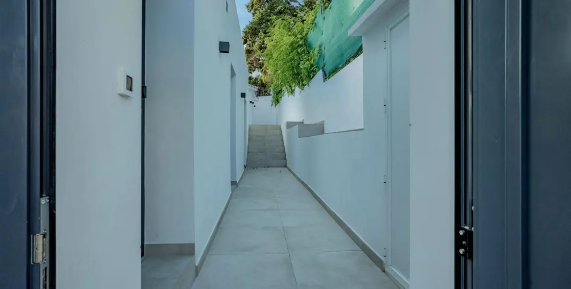 Long-term rent of detached villa in Nagüeles 47