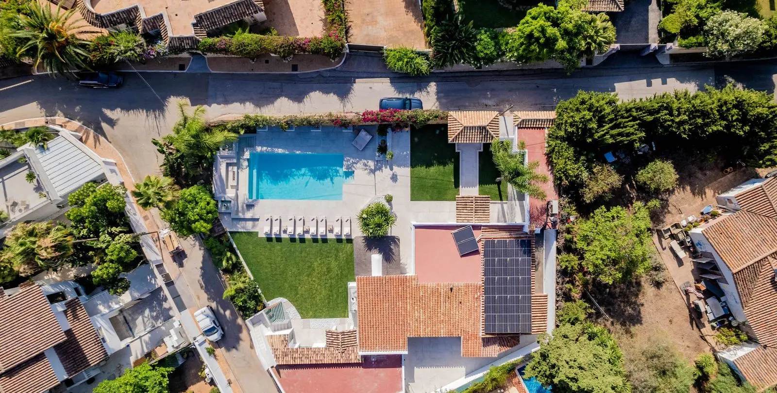 Long-term rent of detached villa in Nagüeles 1