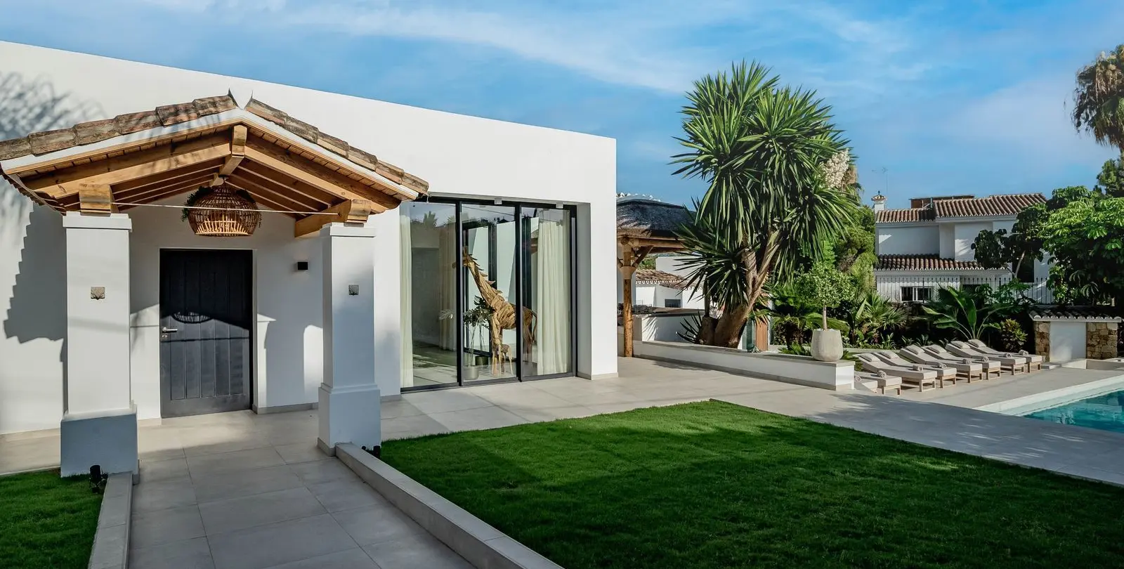 Long-term rent of detached villa in Nagüeles 37