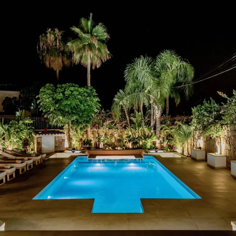 Venta de villa independiente en Nagüeles