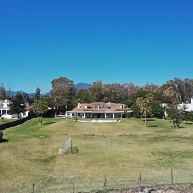 Продажа  жилого участка в Guadalmina Baja