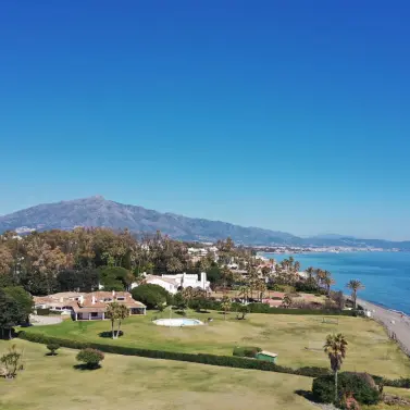 Продажа  жилого участка в Guadalmina Baja