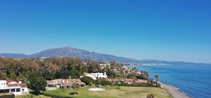 Продажа  жилого участка в Guadalmina Baja 2