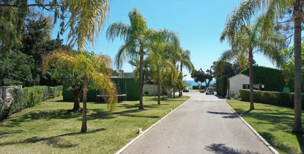 Продажа  жилого участка в Guadalmina Baja 5