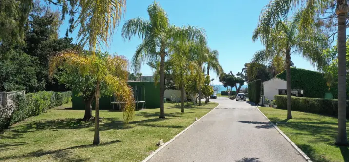 Продажа  жилого участка в Guadalmina Baja 4