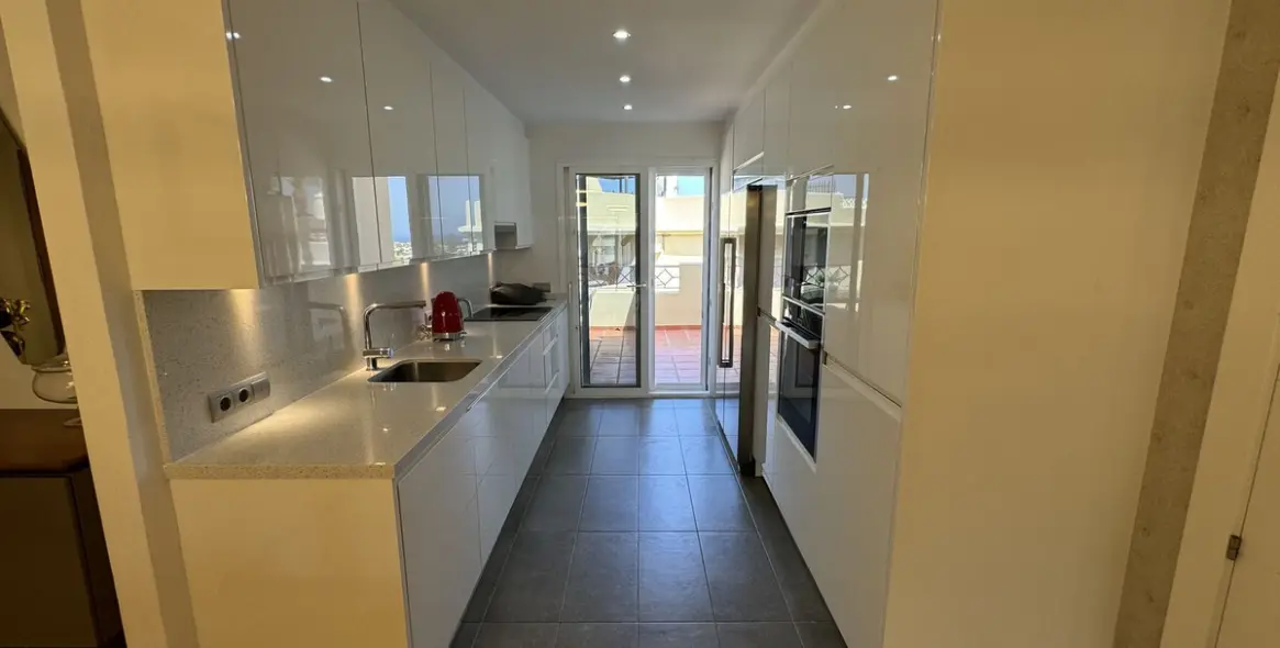 Краткосрочная аренда пентхауса в Los Flamingos 21