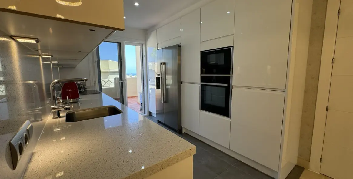 Краткосрочная аренда пентхауса в Los Flamingos 23