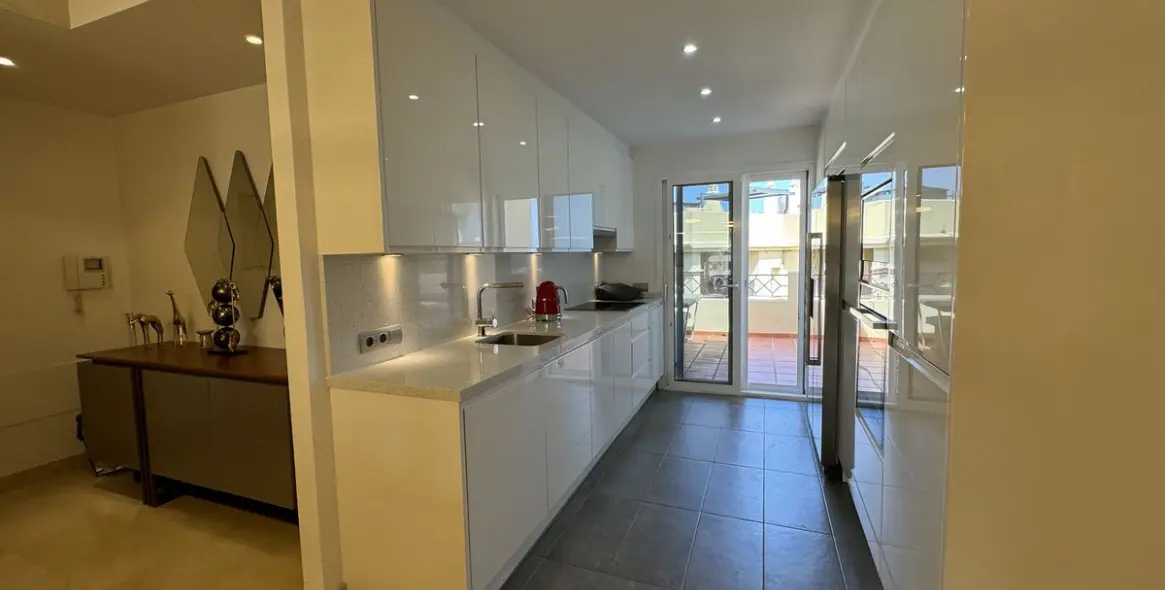 Краткосрочная аренда пентхауса в Los Flamingos 26