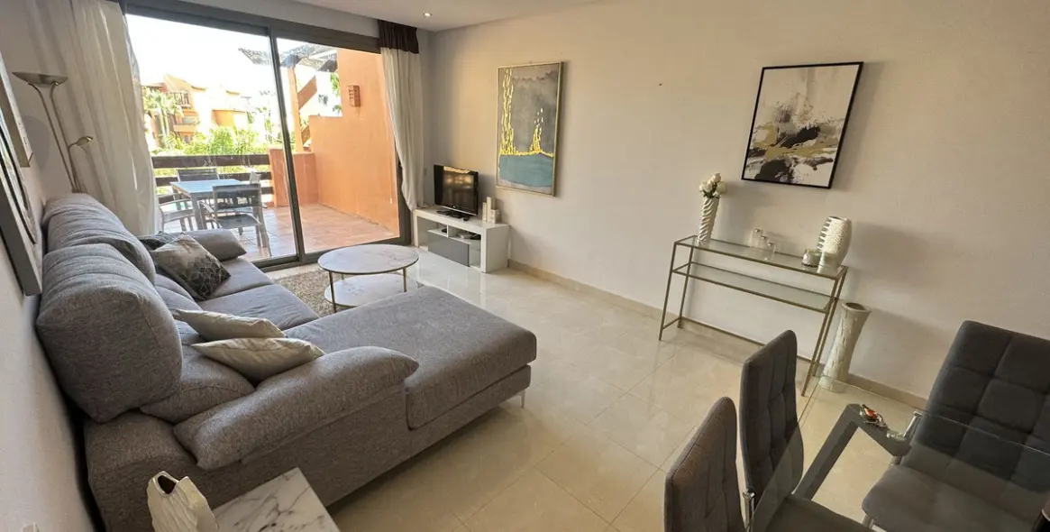 Long-term rent of penthouse in New Golden Mile 3