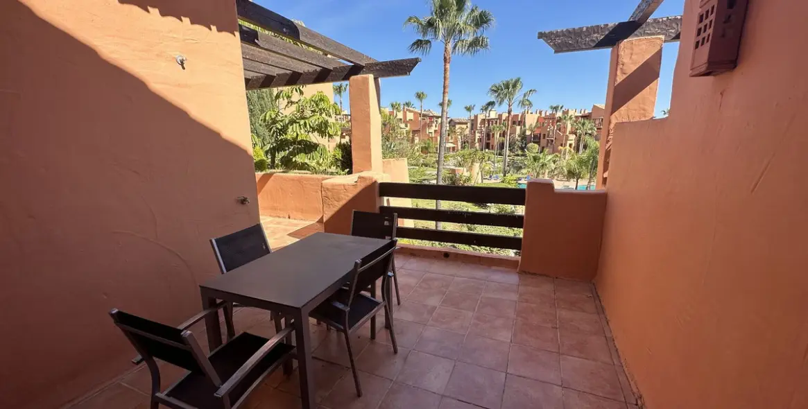 Long-term rent of penthouse in New Golden Mile 18