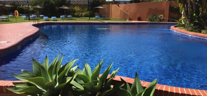 Sale of middle floor apartment in San Pedro de Alcántara 1