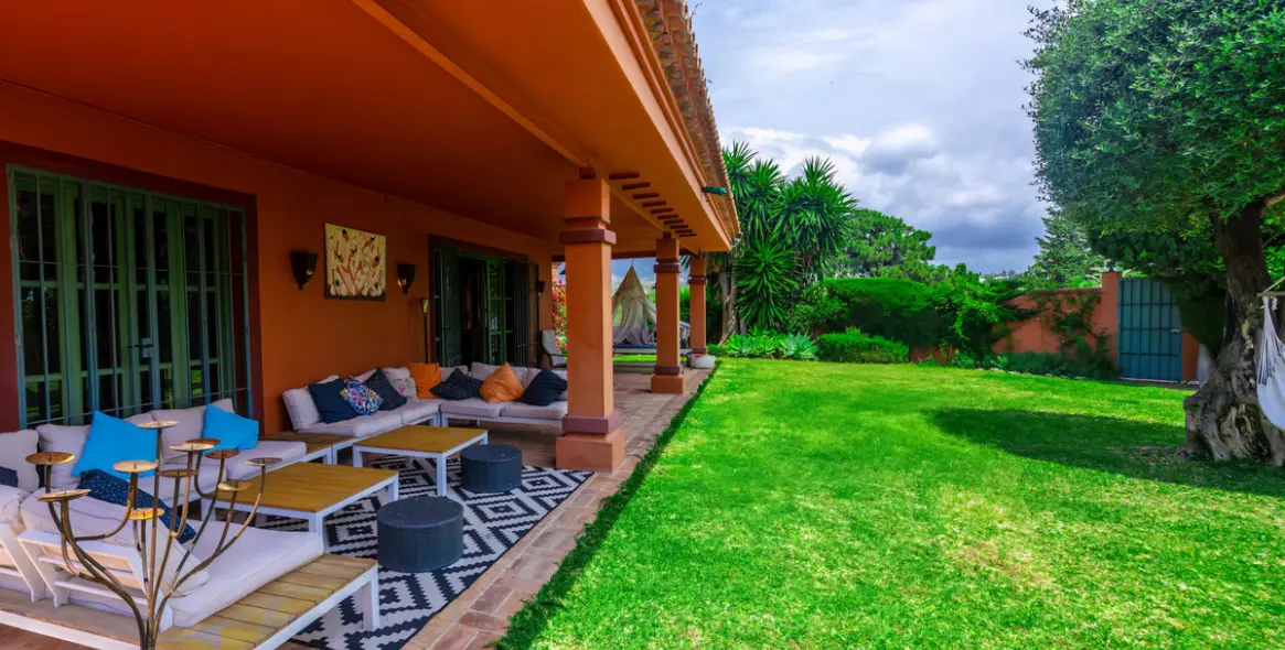 Sale of detached villa in Nueva Andalucía 3