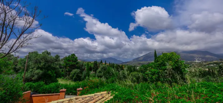 Venta de villa independiente en Nueva Andalucía 3