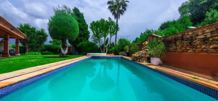 Venta de villa independiente en Nueva Andalucía 4