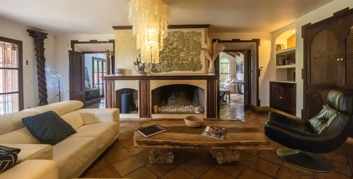 Sale of detached villa in Nueva Andalucía 12