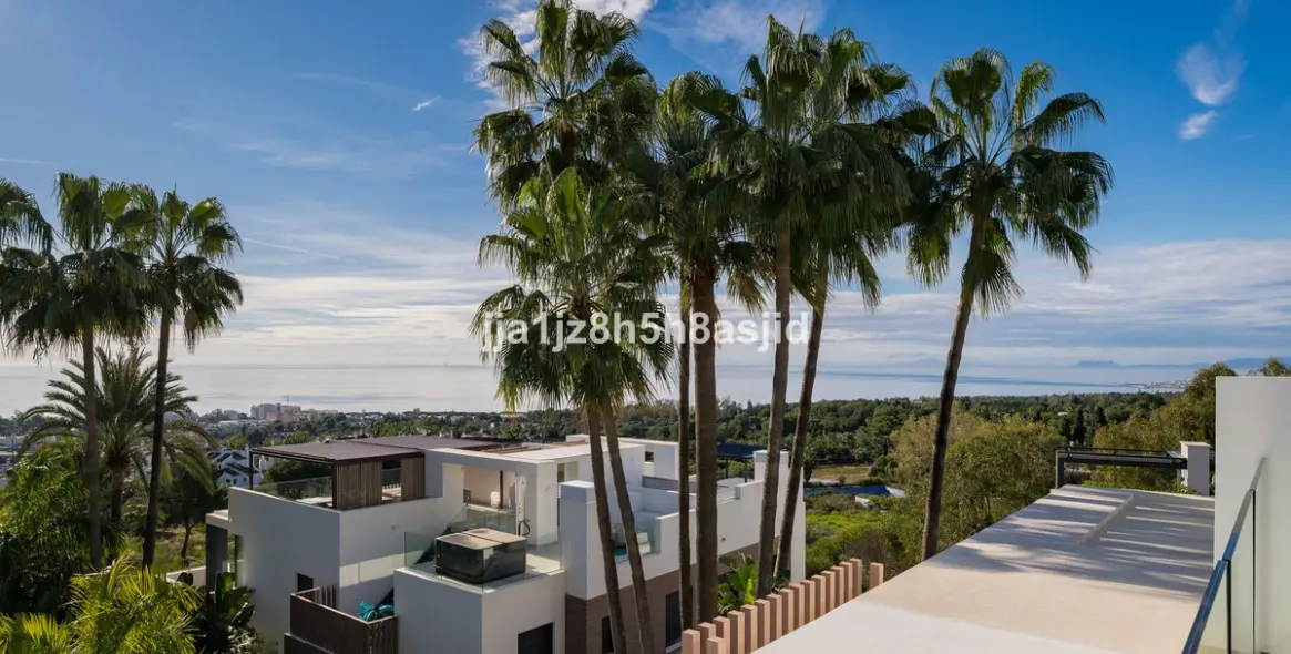 Sale of semi-detached house in Sierra Blanca 1