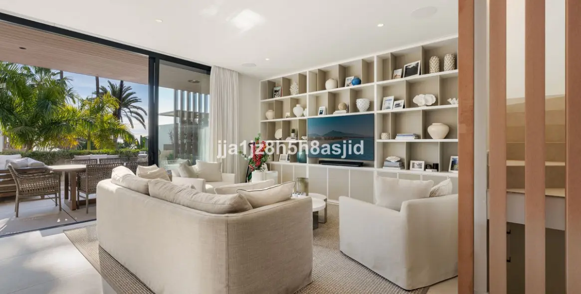 Sale of semi-detached house in Sierra Blanca 4