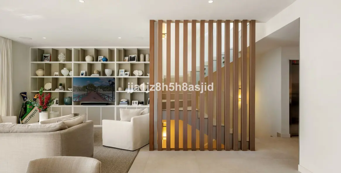 Sale of semi-detached house in Sierra Blanca 6