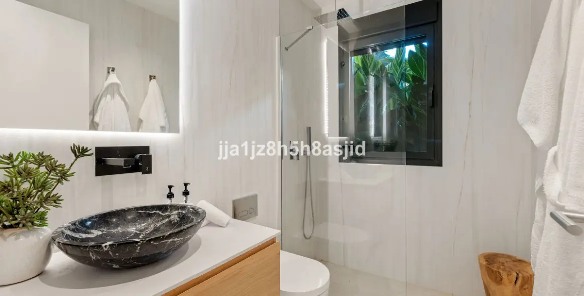 Продажа дома на две семьи в Sierra Blanca 26