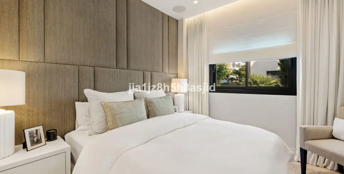 Продажа дома на две семьи в Sierra Blanca 32