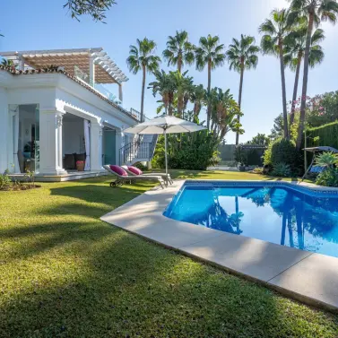 Venta de villa independiente en Sierra Blanca