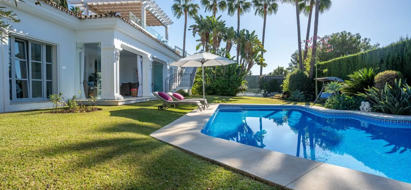 Venta de villa independiente en Sierra Blanca 0