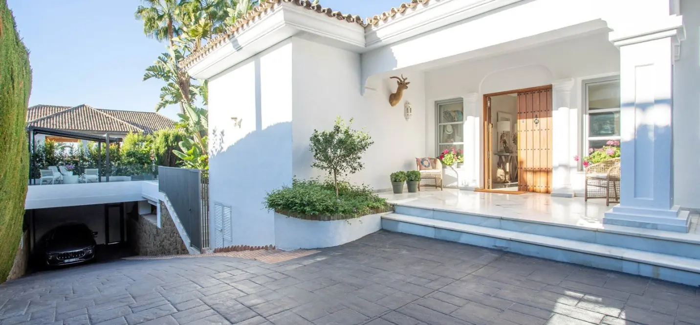 Venta de villa independiente en Sierra Blanca 1