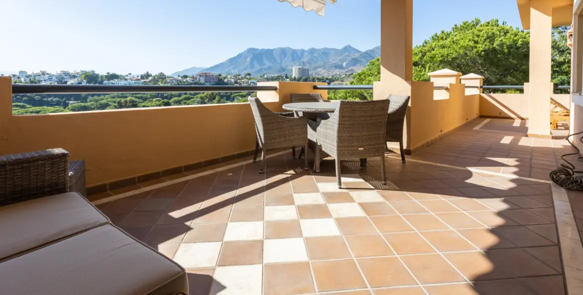 Long-term rent of ground floor apartment in Río Real 3