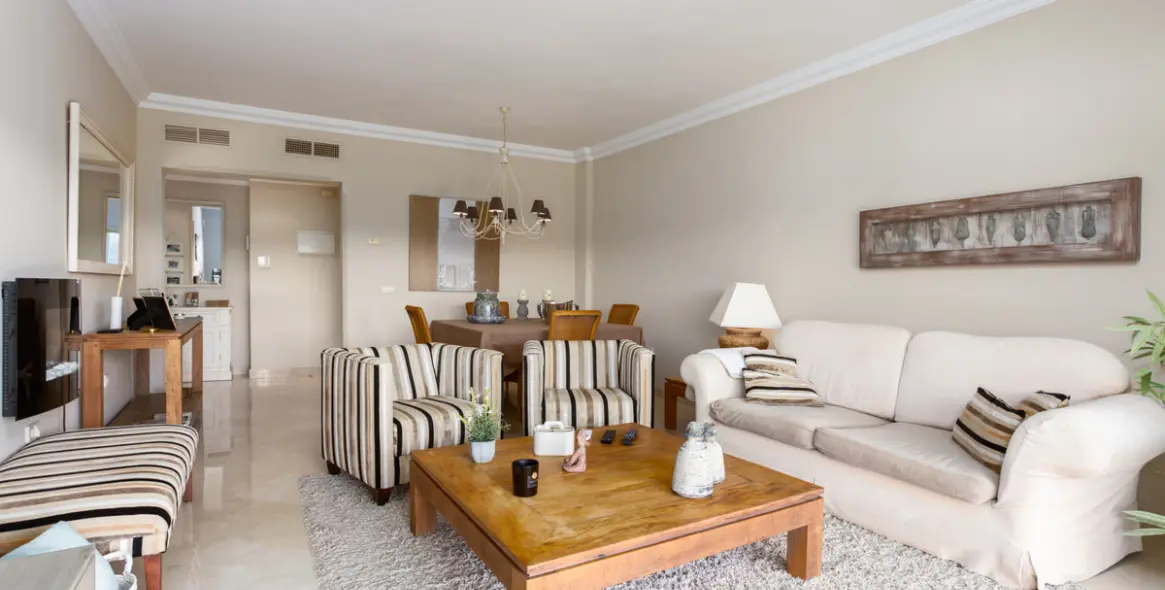 Long-term rent of ground floor apartment in Río Real 8