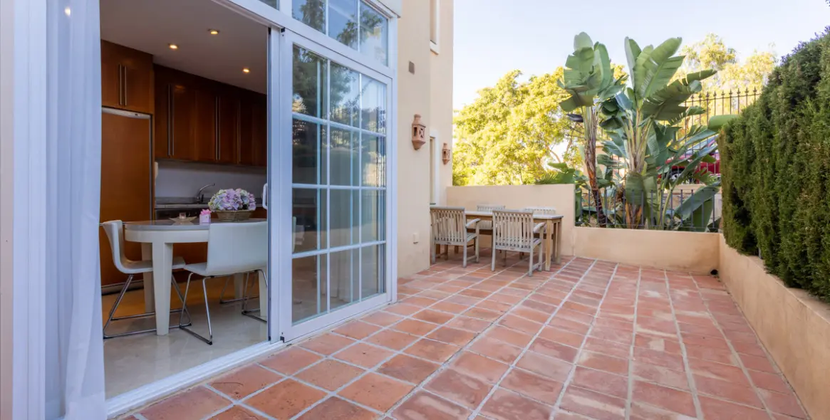 Long-term rent of ground floor apartment in Río Real 11