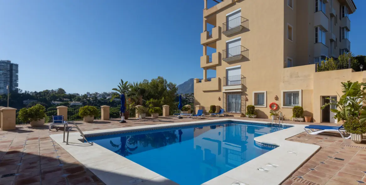 Long-term rent of ground floor apartment in Río Real 18