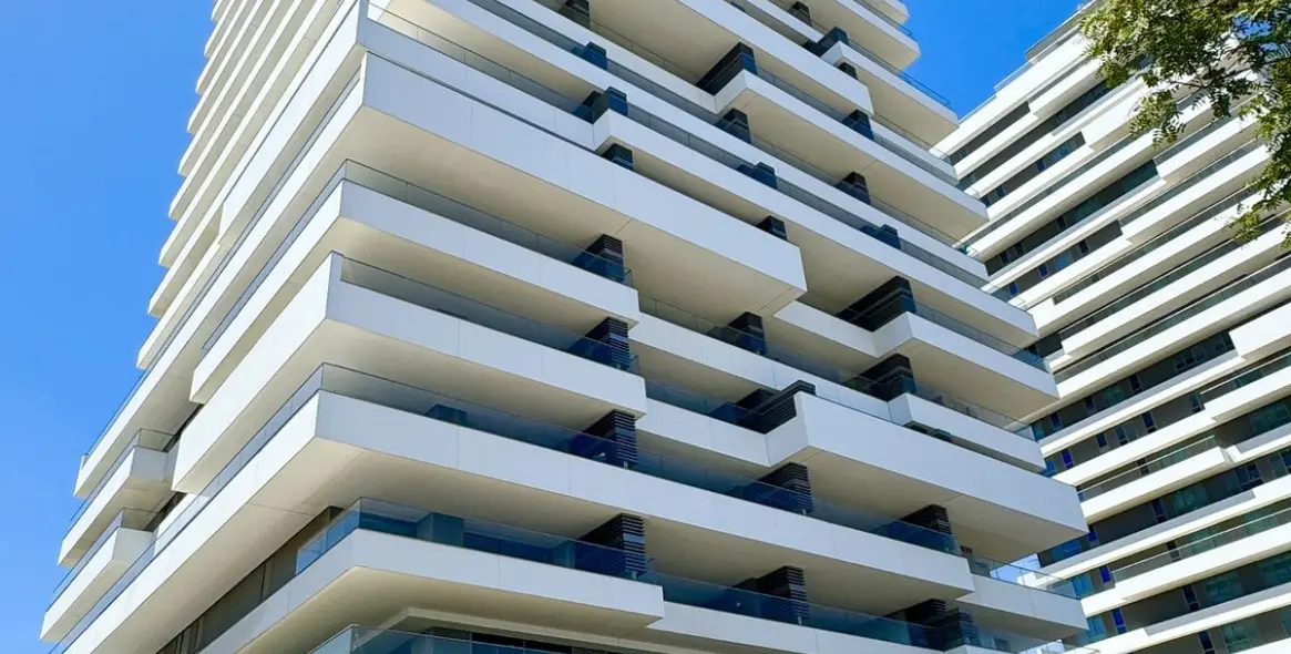 Alquiler a largo plazo de apartamento en planta media en Málaga 1
