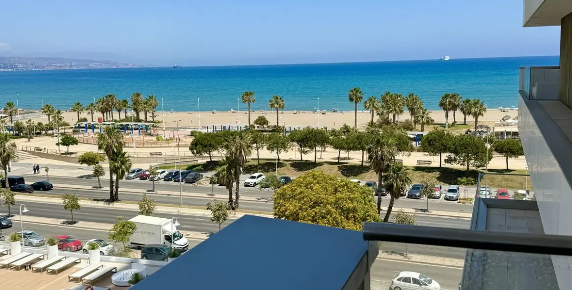 Alquiler a largo plazo de apartamento en planta media en Málaga 8