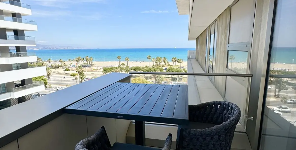 Alquiler a largo plazo de apartamento en planta media en Málaga 9